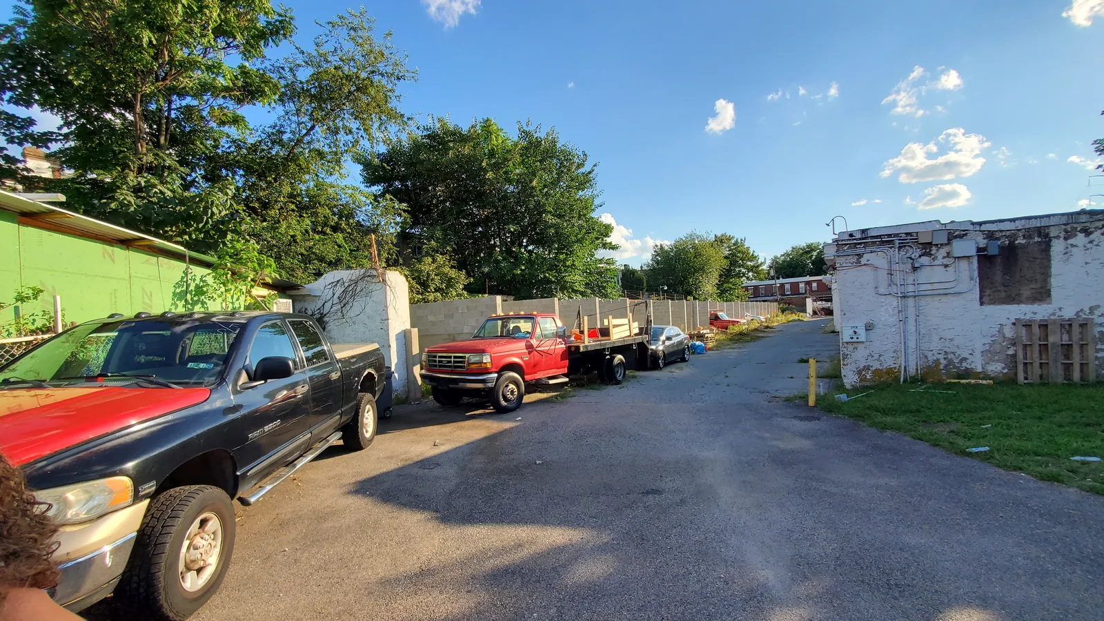 2030 Cemetery Ave before renovation, photo 1