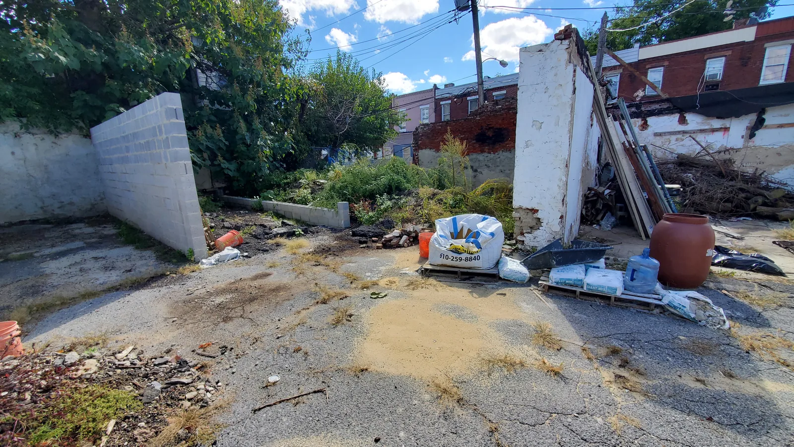 2030 Cemetery Ave before renovation, photo 5